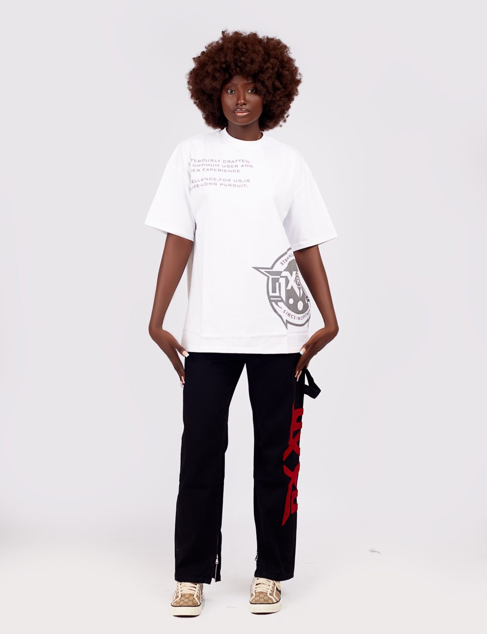 THE STRIKING APPEARANCE WHITE T-SHIRT - Image 6