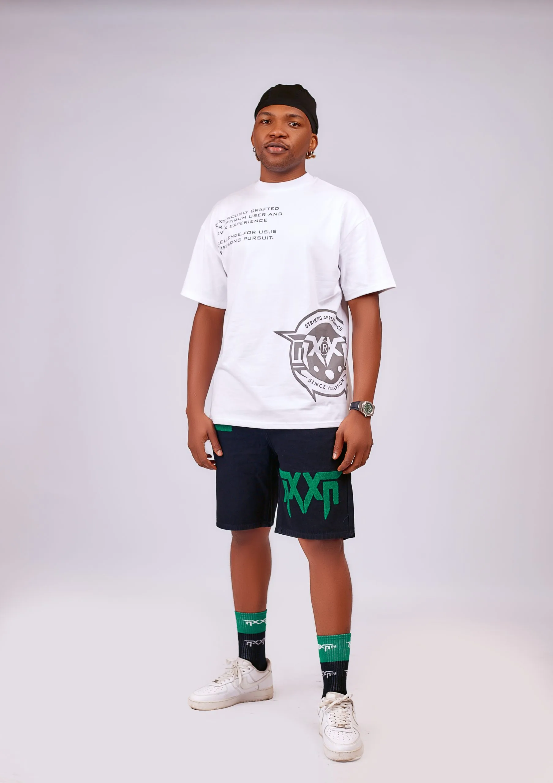 THE STRIKING APPEARANCE WHITE T-SHIRT - Image 5